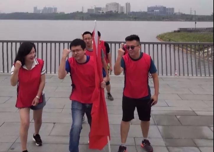 红队展示.jpg 红队展示.jpg