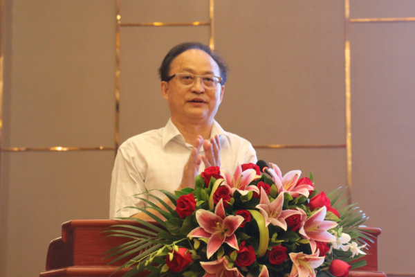 谢天.jpg 谢天.jpg